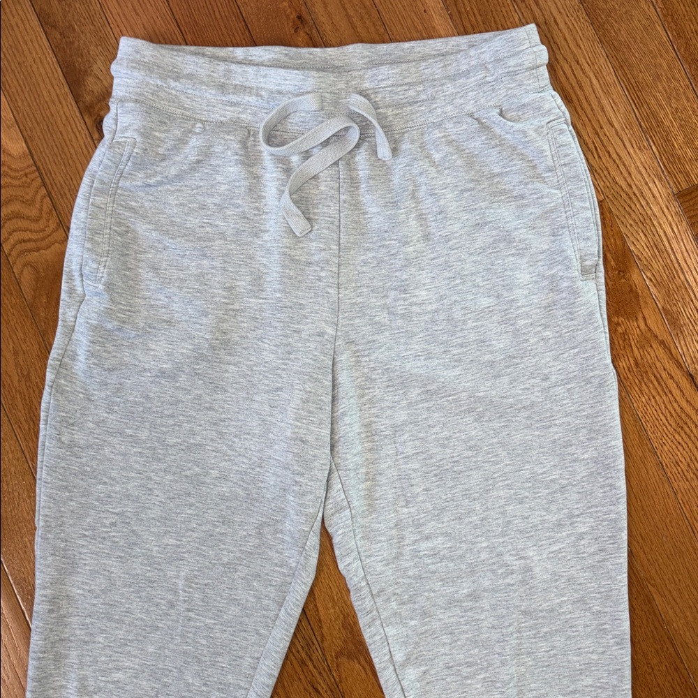 Fabletics Gray Sweatpants Size Large Joggers Cuff… - image 2